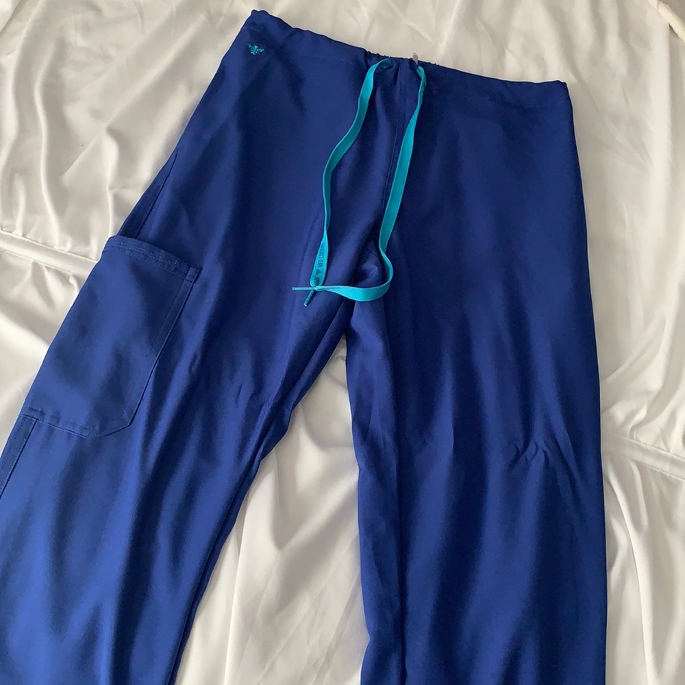 Scrub bottoms